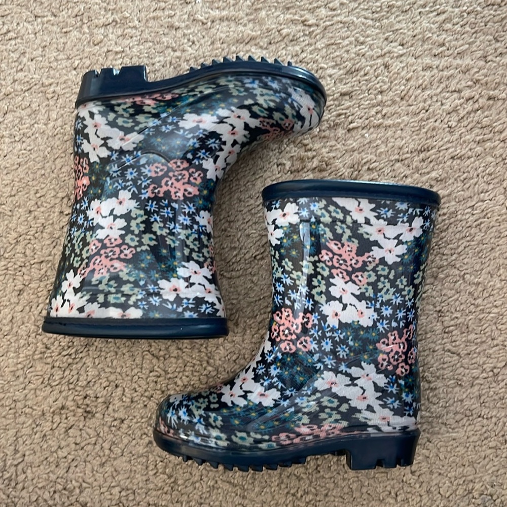 Sz 5 toddler rain boots